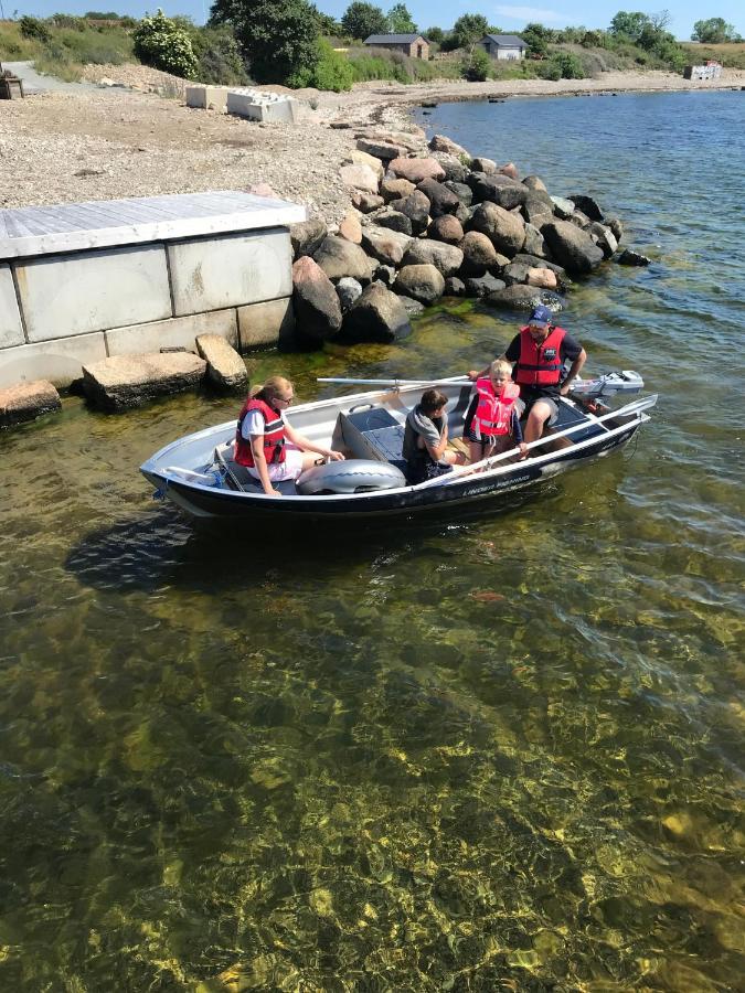 Stenkustens Hamn Borgholm Extérieur photo